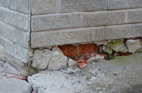 Foundation Settlement Repair Service